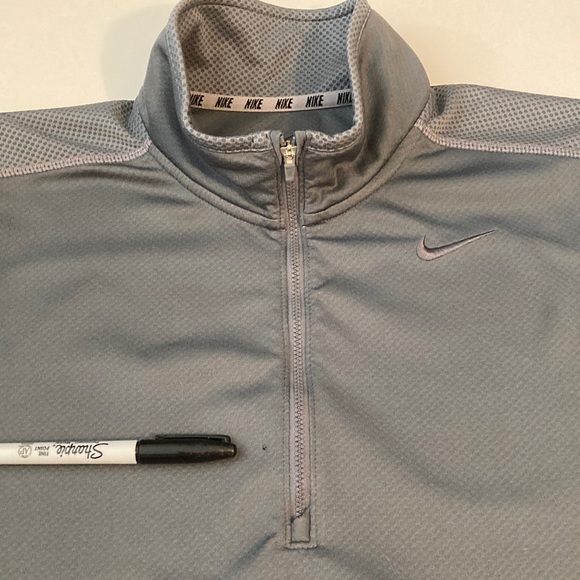 Nike- 3/4 zip jacket - men’s large - Picture 10 of 11